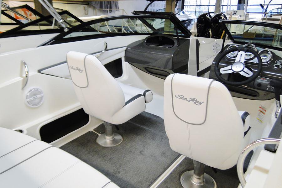  - sea-ray-190-deck.JPG