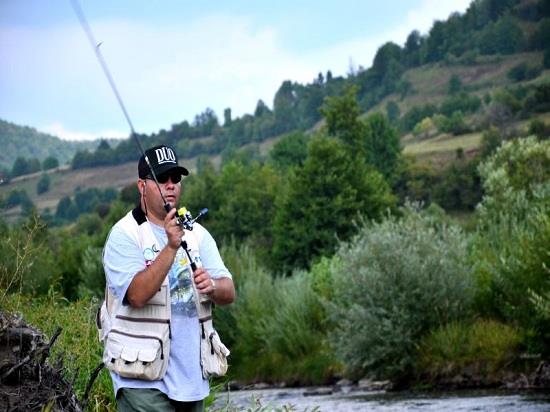 Liviu Voicu - pescuit-rapitori-liviu-voicu.JPG