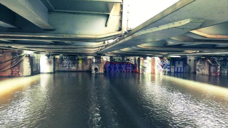 street fishing - podlondra.jpg